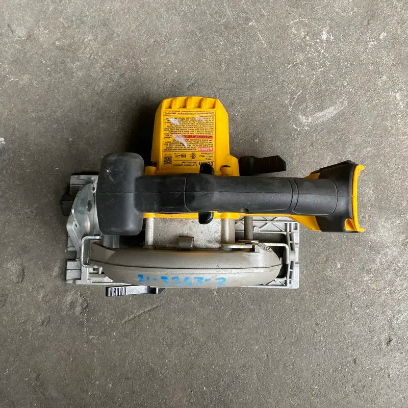 DEWALT DCS391 20VOLT 165MM CIRCULAR SAW (USED)